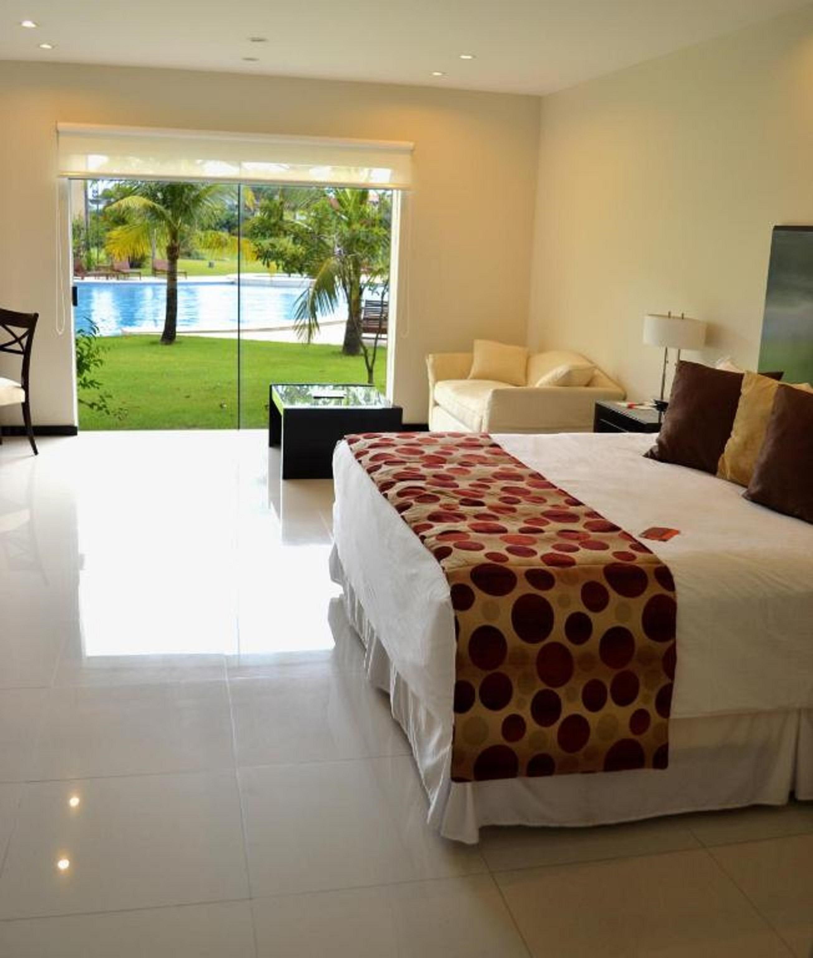 Sun Hotel Warnes Buitenkant foto