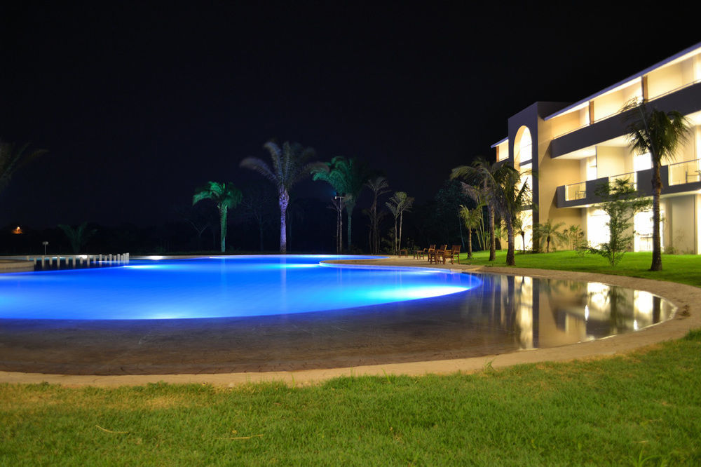 Sun Hotel Warnes Buitenkant foto