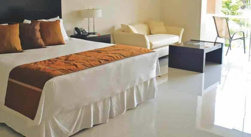 Sun Hotel Warnes Buitenkant foto