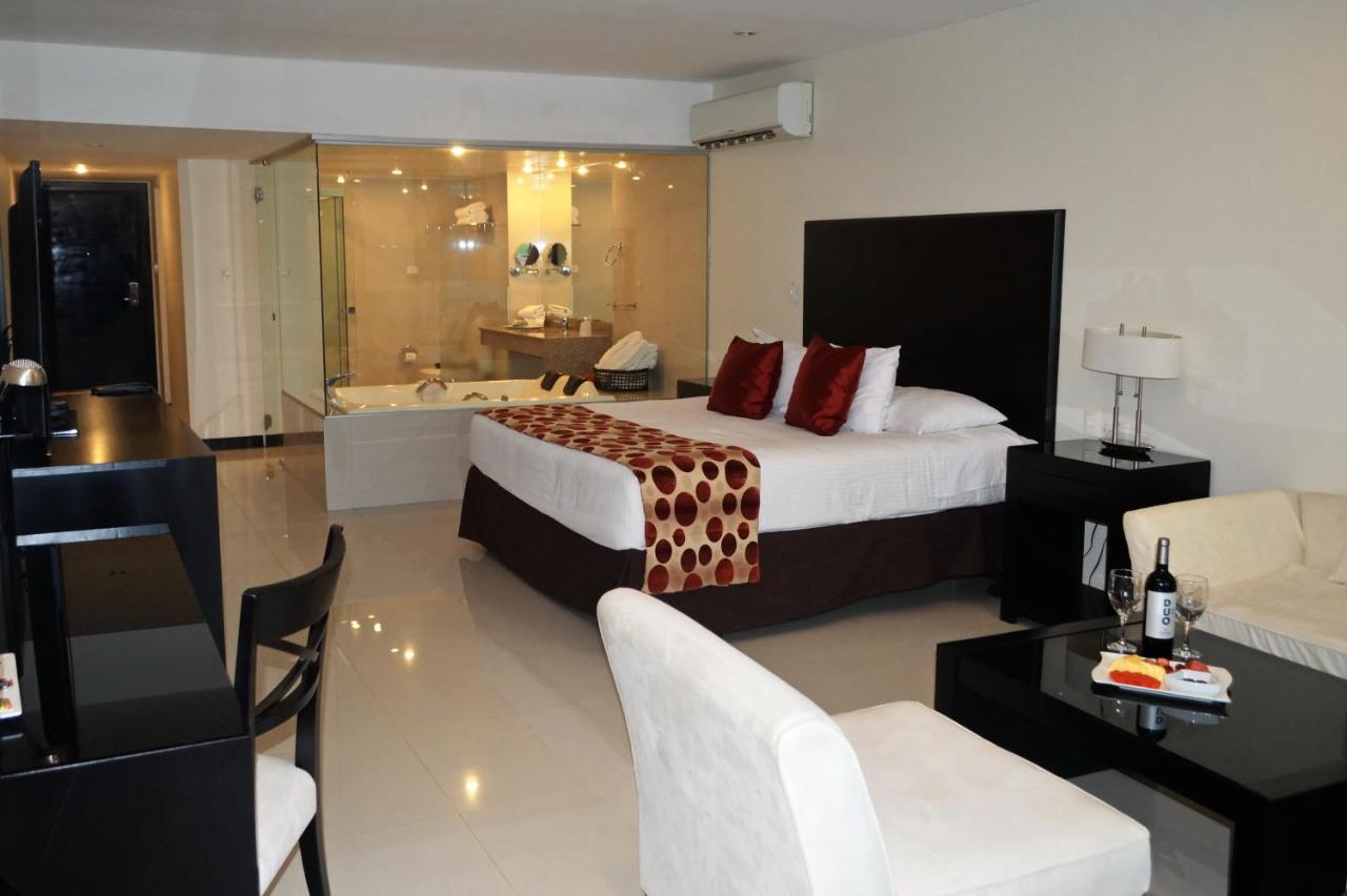 Sun Hotel Warnes Buitenkant foto
